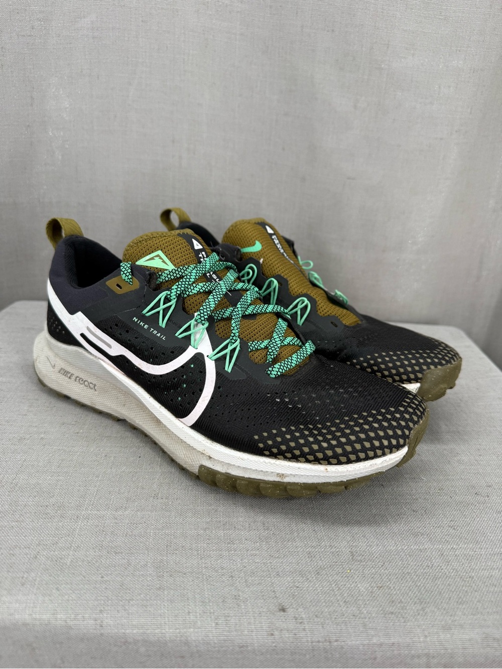Nike React Pegasus Trail 4 Black White Olive Sz 8 need lace
